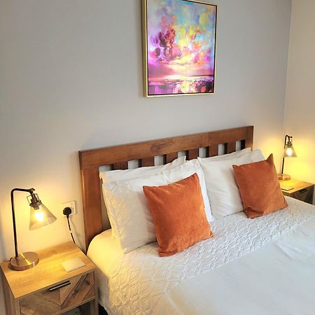 1 Merchants Gate - 2 Bedroom, City Apartment With Private Parking ヨーク エクステリア 写真