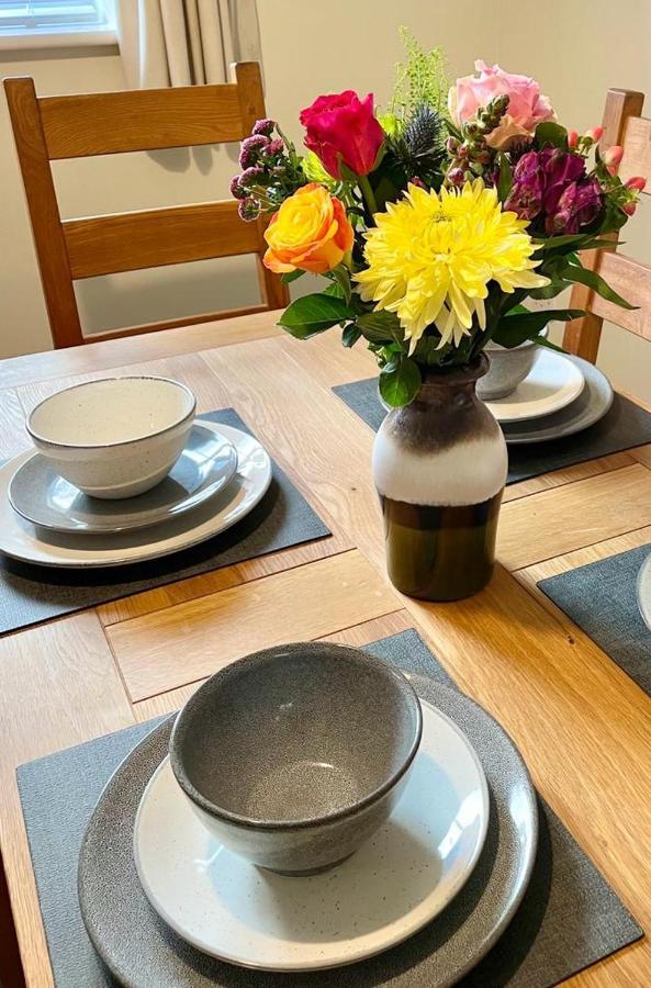 1 Merchants Gate - 2 Bedroom, City Apartment With Private Parking ヨーク エクステリア 写真
