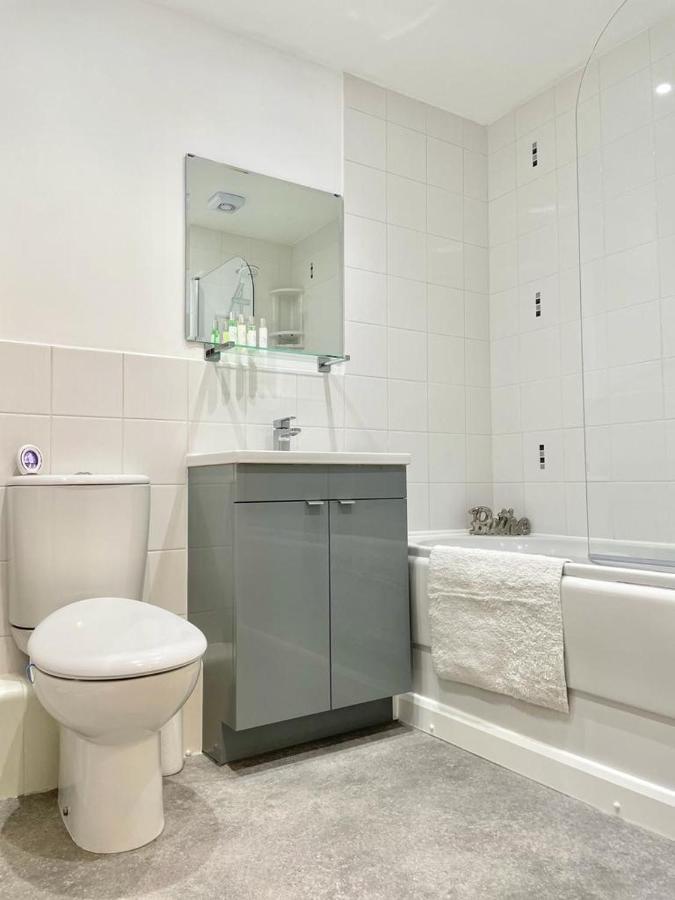 1 Merchants Gate - 2 Bedroom, City Apartment With Private Parking ヨーク エクステリア 写真