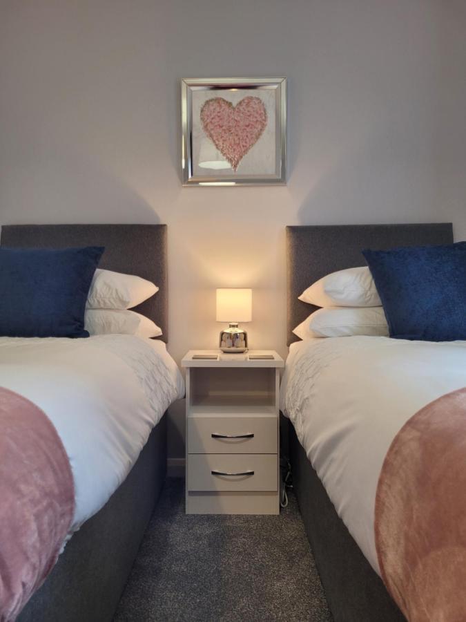 1 Merchants Gate - 2 Bedroom, City Apartment With Private Parking ヨーク エクステリア 写真