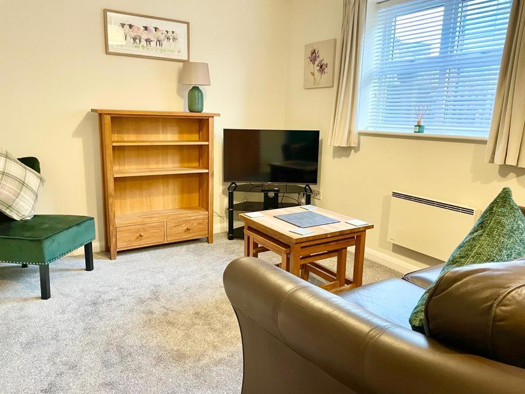 1 Merchants Gate - 2 Bedroom, City Apartment With Private Parking ヨーク エクステリア 写真