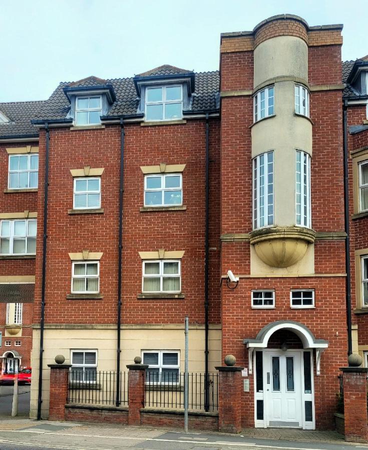 1 Merchants Gate - 2 Bedroom, City Apartment With Private Parking ヨーク エクステリア 写真