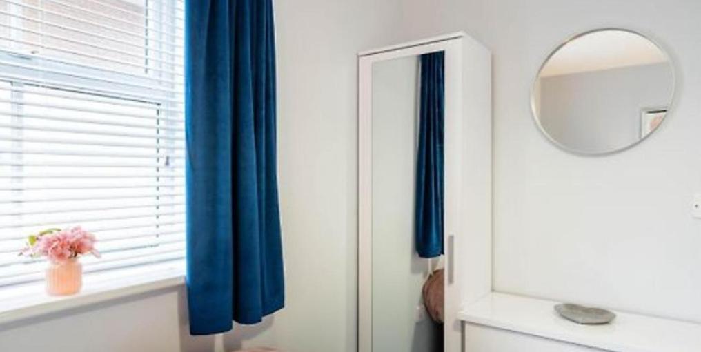 1 Merchants Gate - 2 Bedroom, City Apartment With Private Parking ヨーク エクステリア 写真
